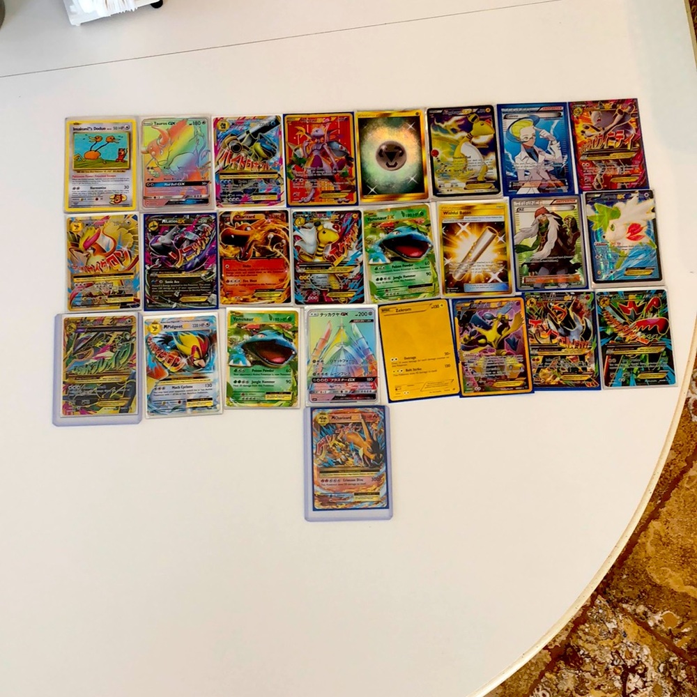 LOT OF POKÉMON CARDS ALL ARE FOR SALE